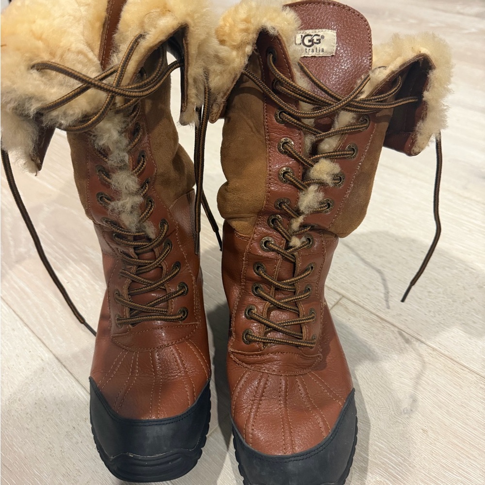 UGG Women's Tan and Black Winter Boots with fur